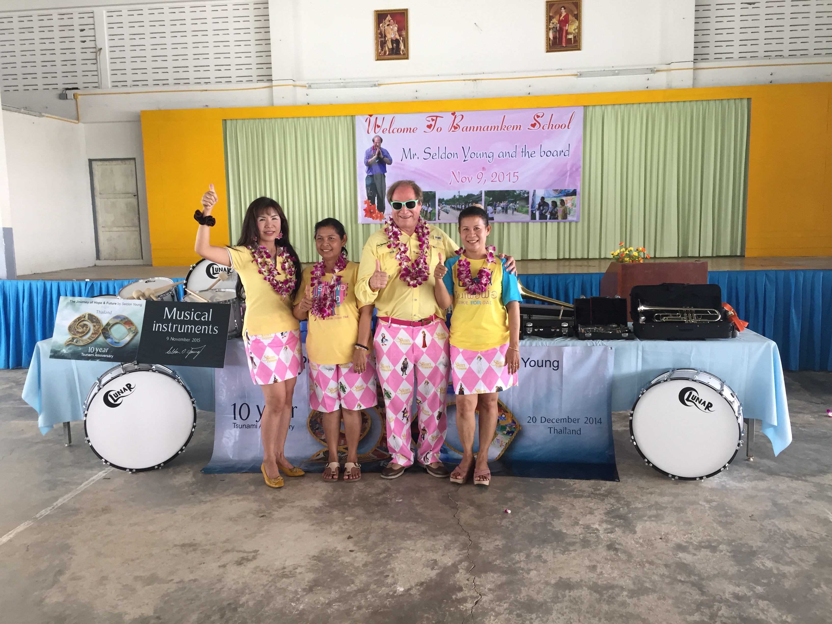 Seldon with students at Ban Nam Khem School